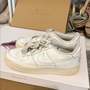 Nike White air forces  size 6Y in boys
